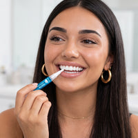 NEBULIX SmilePen teeth whitening in use